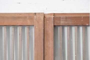 ヴィンテージ建具　昭和中期　ガラス入り　すっきりとした細格子戸2枚セット　(R-086082)