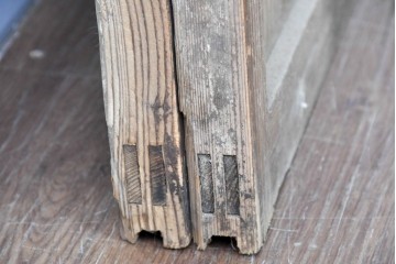 ヴィンテージ建具　昭和中期　ガラス入り　すっきりとした細格子戸2枚セット　(R-086082)