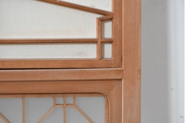 ヴィンテージ建具　昭和中期　高級特注品!!　上品で凝ったデザインが魅力的な組子入り摺り上げ雪見障子戸1枚　(R-086085)