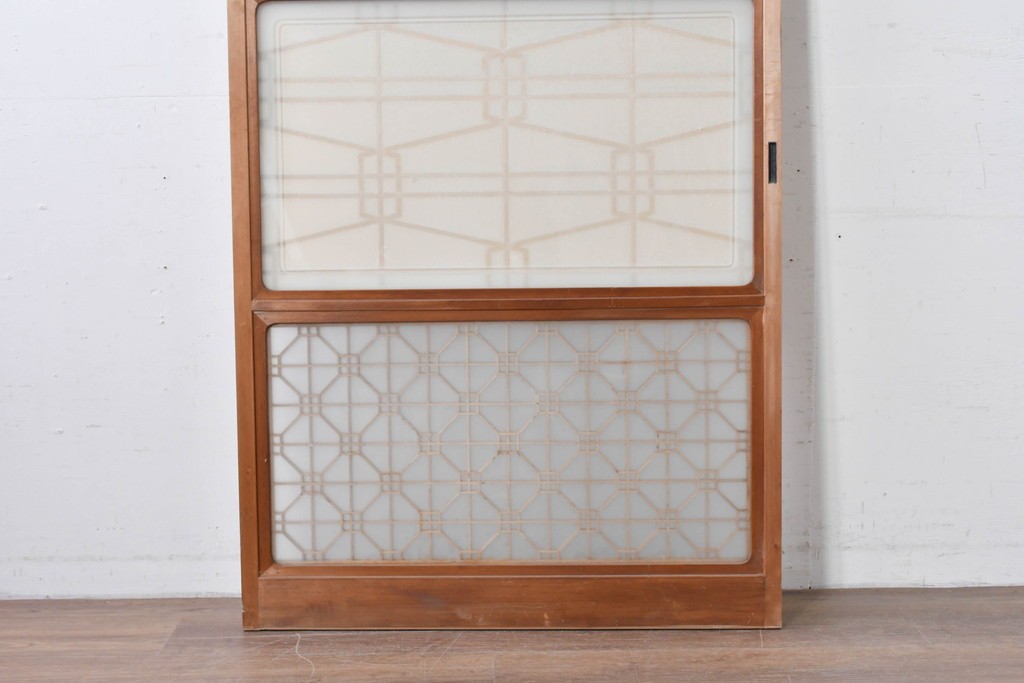 ヴィンテージ建具　昭和中期　高級特注品!!　上品で凝ったデザインが魅力的な組子入り摺り上げ雪見障子戸1枚　(R-086085)