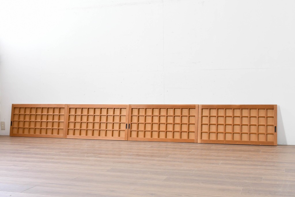 ヴィンテージ建具　昭和中期　整ったマス目格子の窓4枚セット　(R-086087)