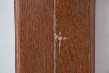 アンティーク建具　昭和初期　ナラ材　落ち着いた木色と大きなガラス面が印象的な家具用ガラス窓4枚セット　(R-086088)