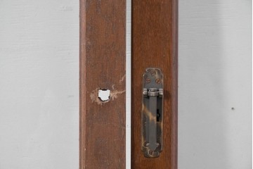 アンティーク建具　昭和初期　ナラ材　落ち着いた木色と大きなガラス面が印象的な家具用ガラス窓4枚セット　(R-086088)