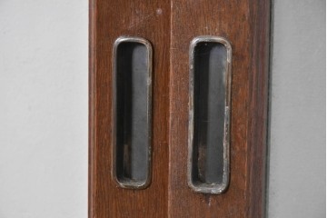 アンティーク建具　昭和初期　ナラ材　落ち着いた木色と大きなガラス面が印象的な家具用ガラス窓4枚セット　(R-086088)