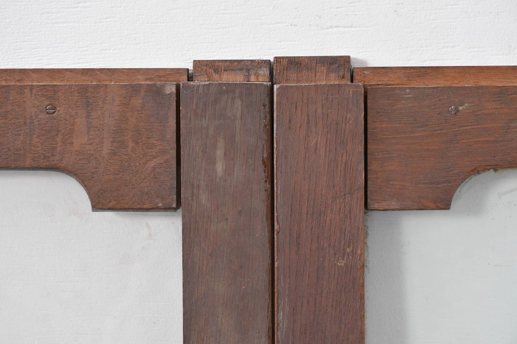 アンティーク建具　昭和初期　ナラ材　落ち着いた木色と大きなガラス面が印象的な家具用ガラス窓4枚セット　(R-086088)