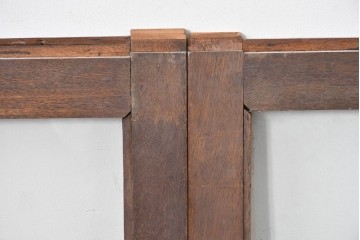 アンティーク建具　昭和初期　ナラ材　落ち着いた木色と大きなガラス面が印象的な家具用ガラス窓2枚セット　(R-086089)