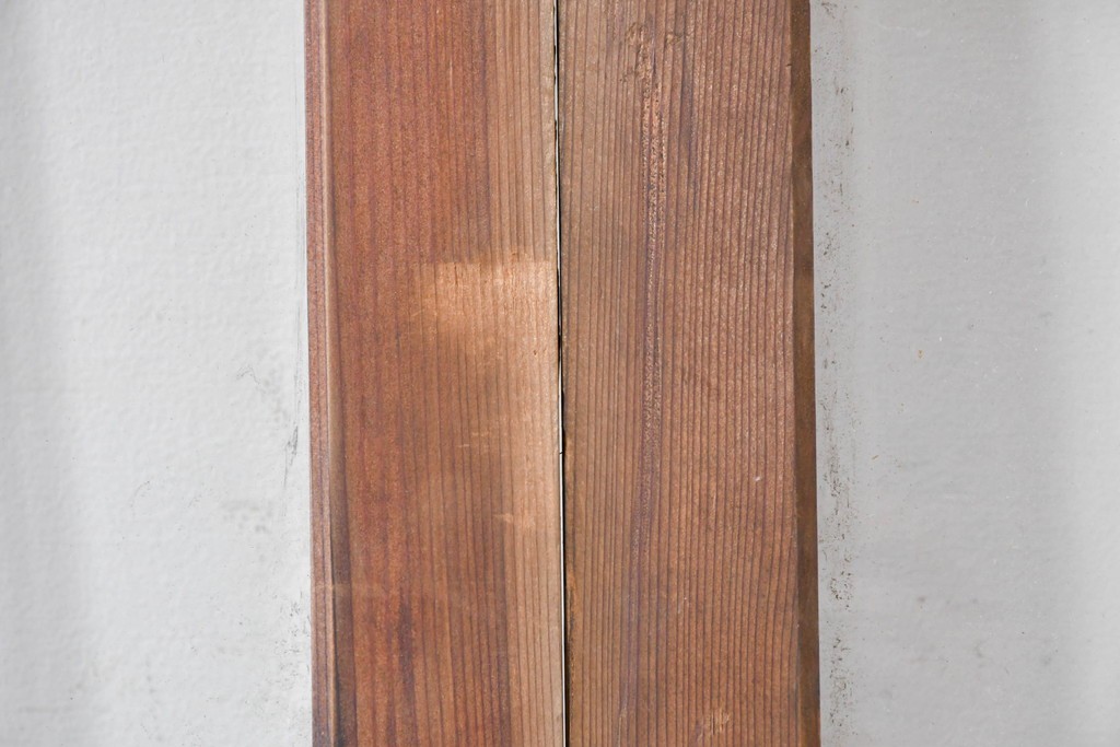 ヴィンテージ建具　昭和中期　縦桟デザインが映えるガラス窓2枚セット　(R-086090)