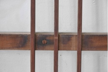 ヴィンテージ建具　昭和中期　縦桟デザインが映えるガラス窓2枚セット　(R-086090)