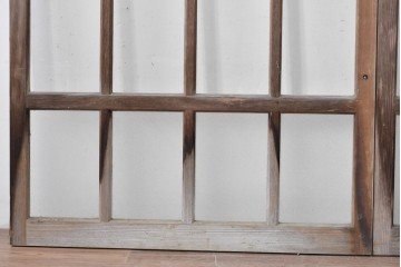 アンティーク建具　昭和初期から中期　すっきりとした縦桟が空間になじむガラス窓2枚セット　(R-086091)