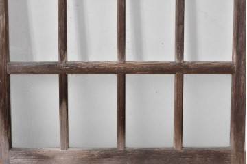 アンティーク建具　昭和初期から中期　すっきりとした縦桟が空間になじむガラス窓2枚セット　(R-086091)