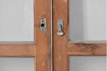 アンティーク建具　昭和初期から中期　すっきりとした縦桟が空間になじむガラス窓2枚セット　(R-086091)