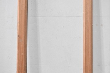 アンティーク建具　昭和初期から中期　すっきりとした縦桟が空間になじむガラス窓2枚セット　(R-086091)