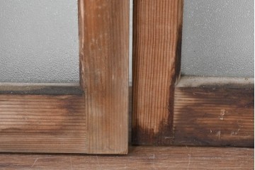 アンティーク建具　昭和初期から中期　すっきりとした縦桟が空間になじむガラス窓2枚セット　(R-086091)