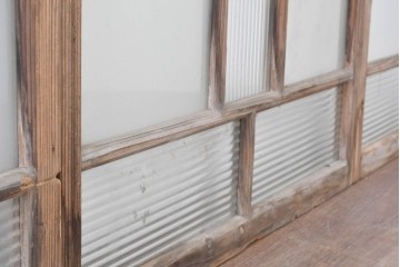 アンティーク建具　昭和初期　大正ロマン　縦横に入った桟とゆらぎのあるガラスが目を惹くガラス窓4枚セット　(R-086092)