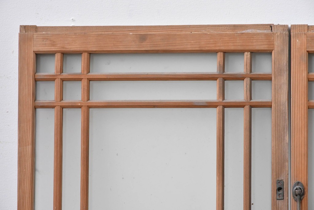 アンティーク建具　昭和初期　凝ったデザインの桟の意匠が目を引く小さな窓2枚セット　(R-086094)