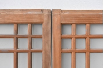 アンティーク建具　昭和初期　凝ったデザインの桟の意匠が目を引く小さな窓2枚セット　(R-086094)