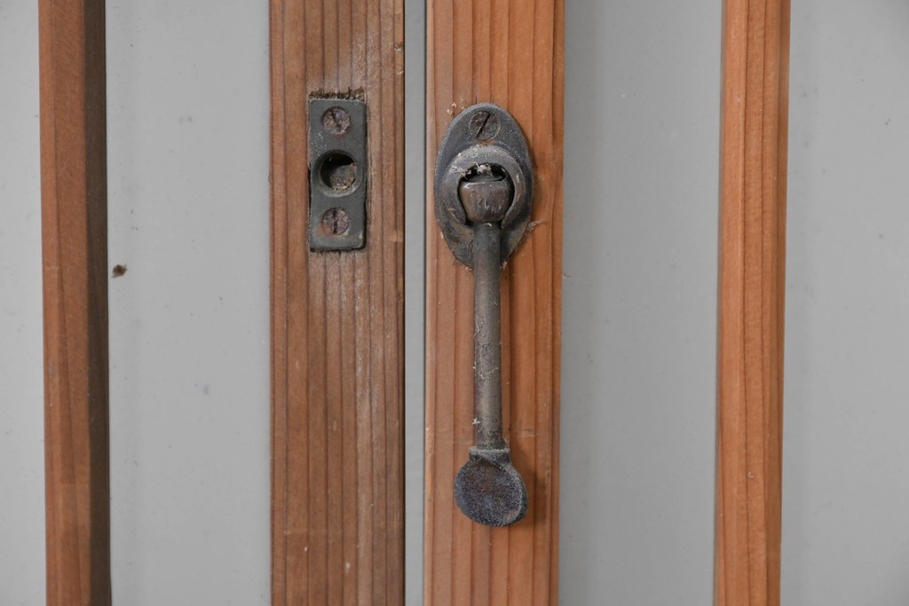 アンティーク建具　昭和初期　凝ったデザインの桟の意匠が目を引く小さな窓2枚セット　(R-086094)