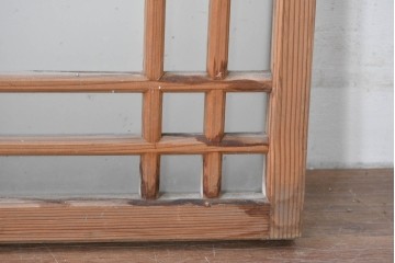 アンティーク建具　昭和初期　凝ったデザインの桟の意匠が目を引く小さな窓2枚セット　(R-086094)