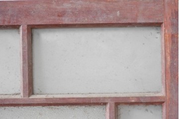 アンティーク建具　昭和初期　大正ロマン　ダイヤ入りガラスと使い込まれた木枠が味わい深い窓2枚セット　(R-086095)