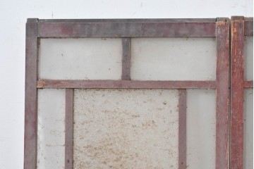 アンティーク建具　昭和初期　大正ロマン　ダイヤ入りガラスと使い込まれた木枠が味わい深い窓2枚セット　(R-086095)