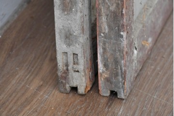 アンティーク建具　昭和初期　大正ロマン　ダイヤ入りガラスと使い込まれた木枠が味わい深い窓2枚セット　(R-086095)