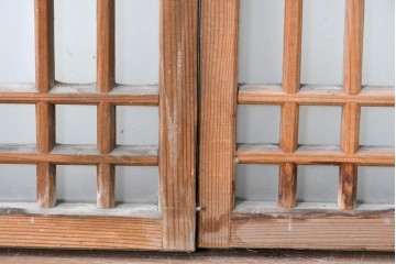 アンティーク建具　昭和初期　格子状の凝った桟使いが素敵な窓2枚セット　(R-086096)