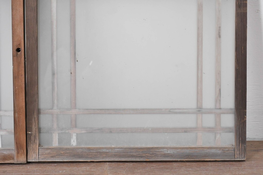 アンティーク建具　昭和初期　格子状の凝った桟使いが素敵な窓2枚セット　(R-086096)