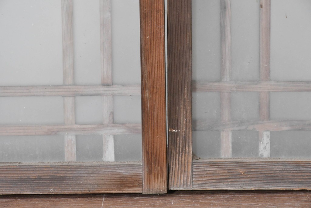 アンティーク建具　昭和初期　格子状の凝った桟使いが素敵な窓2枚セット　(R-086096)