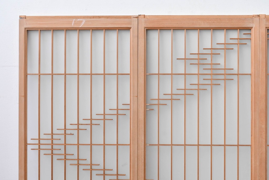 ヴィンテージ建具　昭和後期　片面ガラス　流れるような桟の意匠と麻の葉組子入り書院窓4枚セット　(R-086097)