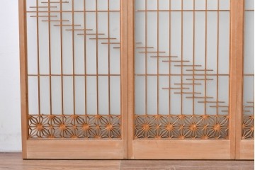 ヴィンテージ建具　昭和後期　片面ガラス　流れるような桟の意匠と麻の葉組子入り書院窓4枚セット　(R-086097)