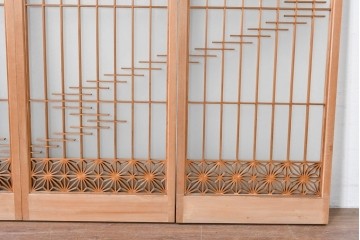 ヴィンテージ建具　昭和後期　片面ガラス　流れるような桟の意匠と麻の葉組子入り書院窓4枚セット　(R-086097)