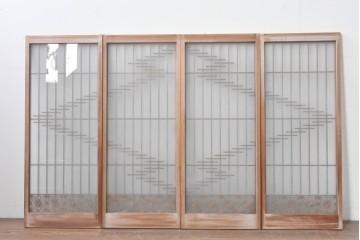 ヴィンテージ建具　昭和後期　片面ガラス　流れるような桟の意匠と麻の葉組子入り書院窓4枚セット　(R-086097)