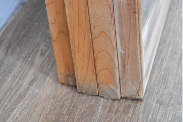 ヴィンテージ建具　昭和後期　片面ガラス　流れるような桟の意匠と麻の葉組子入り書院窓4枚セット　(R-086097)