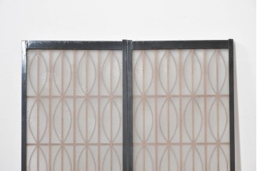 ヴィンテージ建具　昭和後期　希少デザイン　黒枠と曲線組子にエッチングガラスを合わせたおしゃれな書院窓2枚セット　(R-086098)