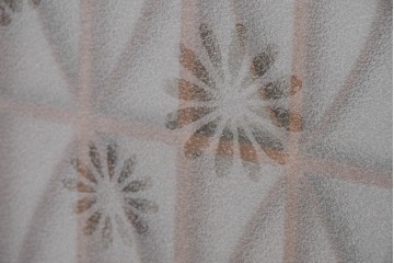 ヴィンテージ建具　昭和後期　希少デザイン　黒枠と曲線組子にエッチングガラスを合わせたおしゃれな書院窓2枚セット　(R-086098)