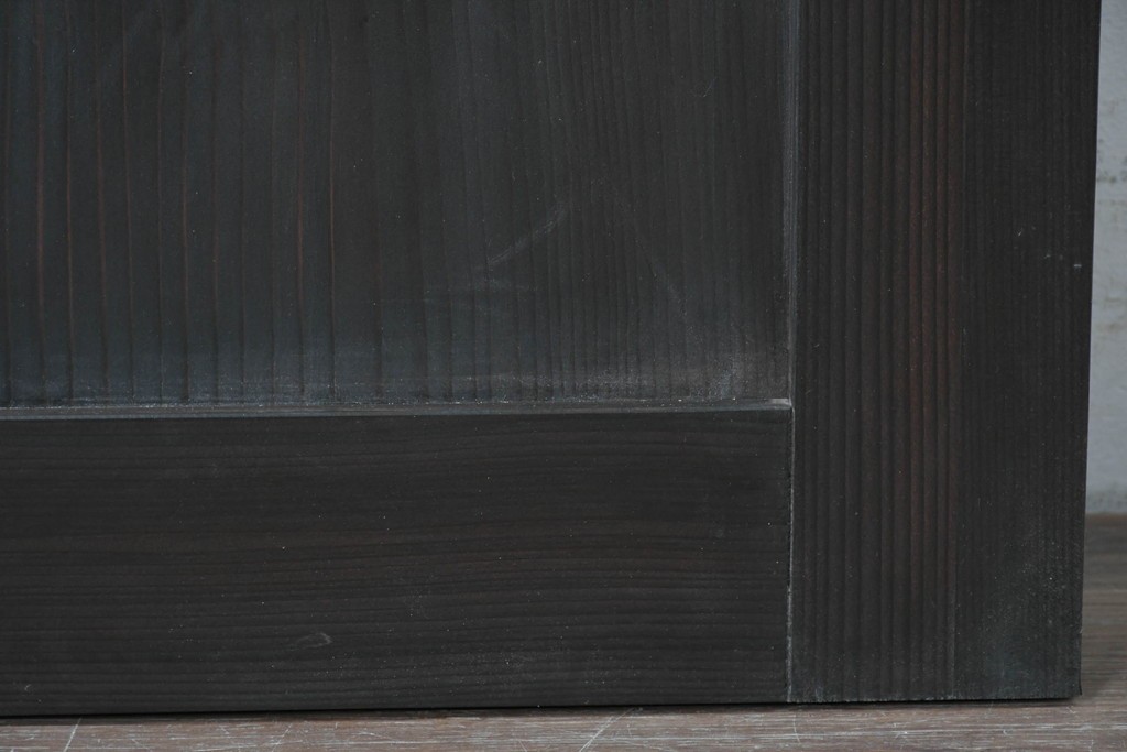 中古建具　ラフジュ工房オリジナル　杉材　大正ロマン　和洋折衷のインテリアが叶う引き戸1枚　(R-086101)