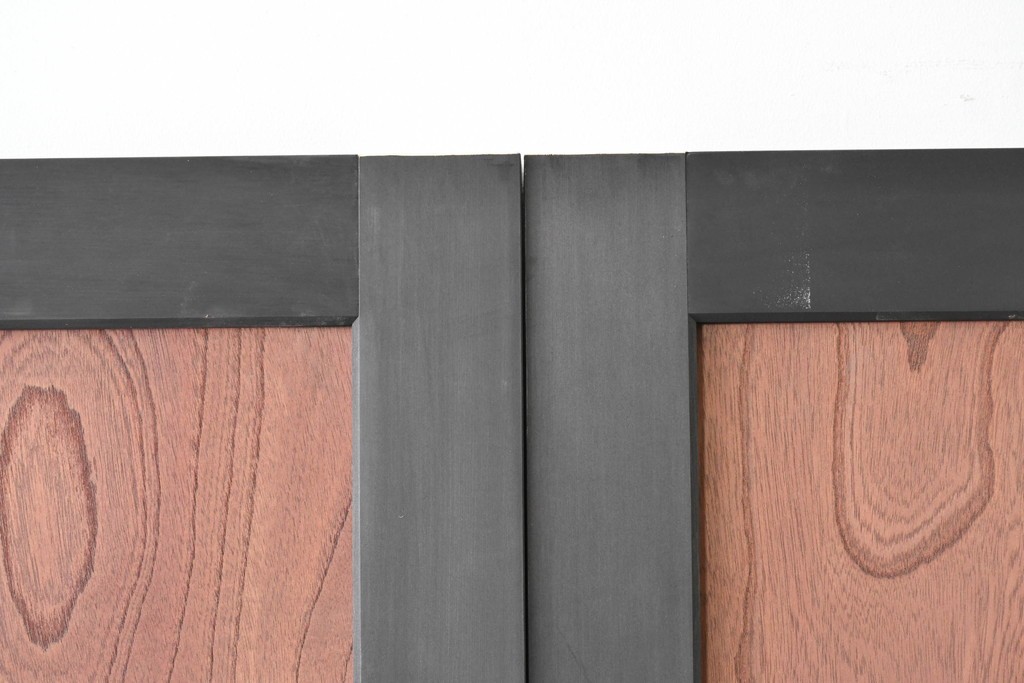 中古建具　ラフジュ工房オリジナル　欅(ケヤキ)材　突き板　美しい木目が魅力の背高帯戸3枚セット　(R-086102)