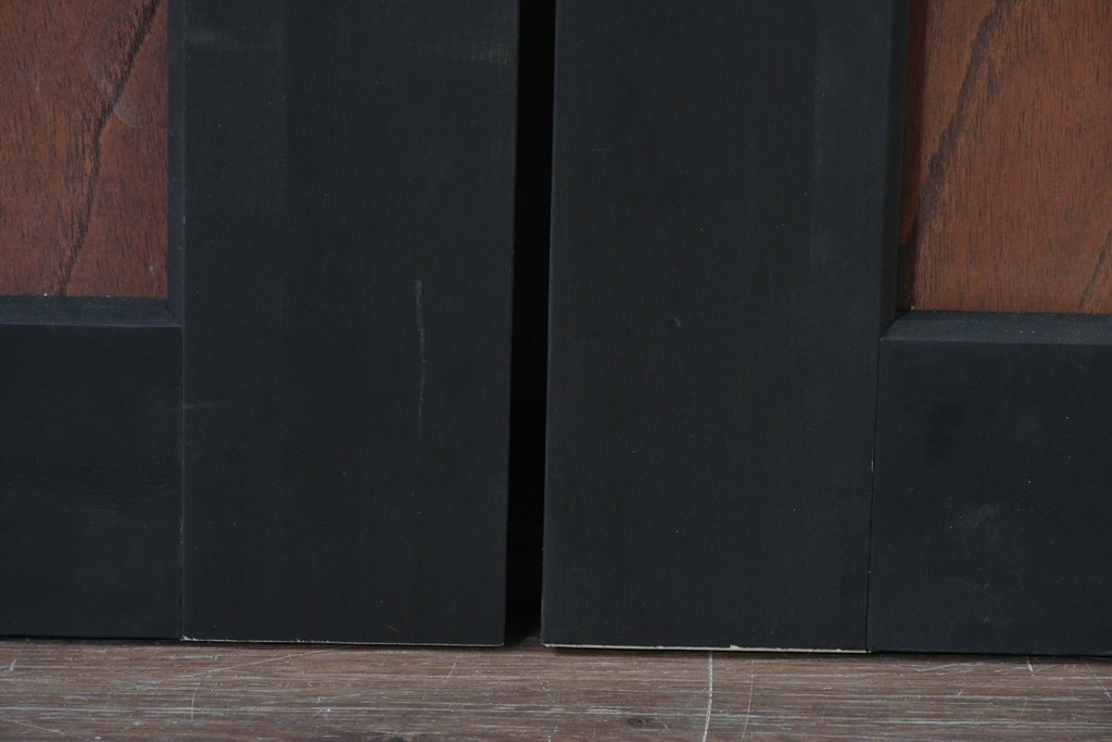 中古建具　ラフジュ工房オリジナル　欅(ケヤキ)材　突き板　美しい木目が魅力の背高帯戸3枚セット　(R-086102)