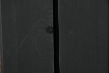 中古建具　ラフジュ工房オリジナル　欅(ケヤキ)材　突き板　美しい木目が魅力の背高帯戸3枚セット　(R-086102)