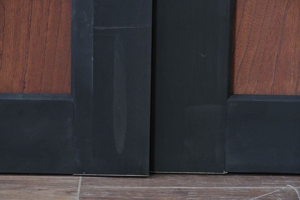 中古建具　ラフジュ工房オリジナル　欅(ケヤキ)材　突き板　美しい木目が魅力の背高帯戸3枚セット　(R-086102)