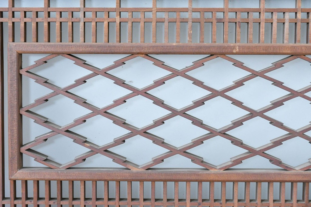 アンティーク建具　昭和初期から中期　片面ガラス　精緻な格子と菱組子が美しい組子入り欄間1枚　(R-086106)