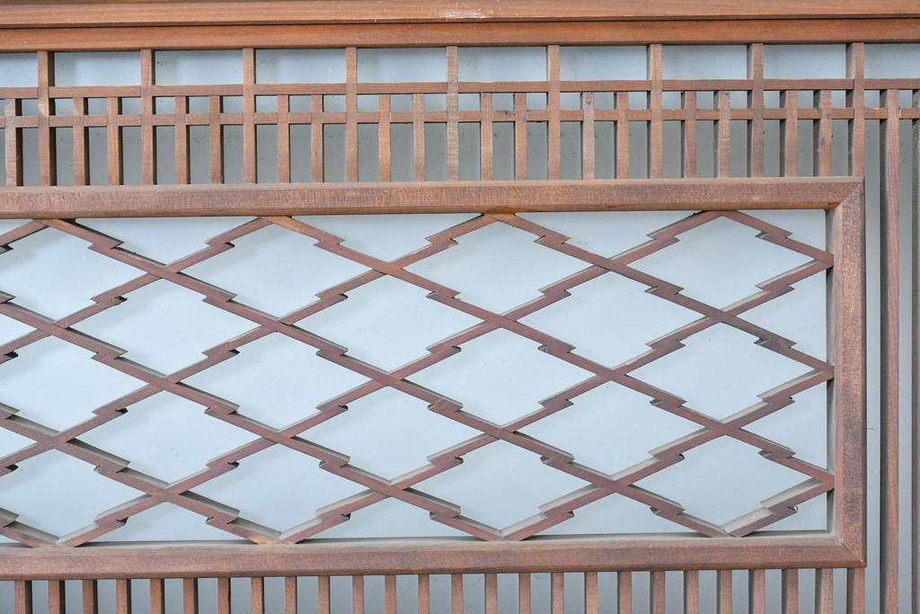 アンティーク建具　昭和初期から中期　片面ガラス　精緻な格子と菱組子が美しい組子入り欄間1枚　(R-086106)