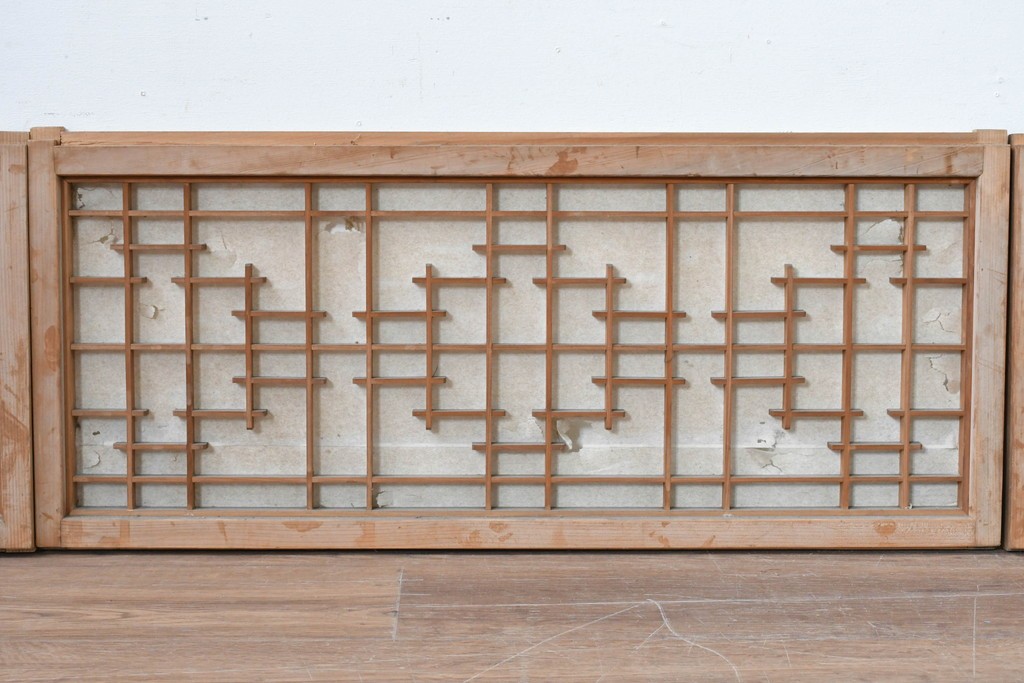 アンティーク建具　昭和初期から中期　幾何学的な桟の意匠が目を引く障子戸窓4枚セット　(R-086108)