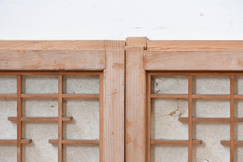 アンティーク建具　昭和初期から中期　幾何学的な桟の意匠が目を引く障子戸窓4枚セット　(R-086108)