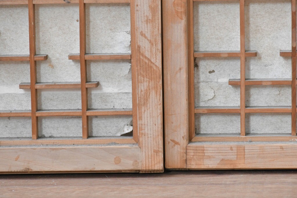 アンティーク建具　昭和初期から中期　幾何学的な桟の意匠が目を引く障子戸窓4枚セット　(R-086108)