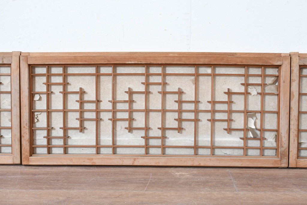 アンティーク建具　昭和初期から中期　幾何学的な桟の意匠が目を引く障子戸窓4枚セット　(R-086108)
