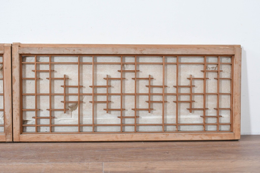 アンティーク建具　昭和初期から中期　幾何学的な桟の意匠が目を引く障子戸窓4枚セット　(R-086108)