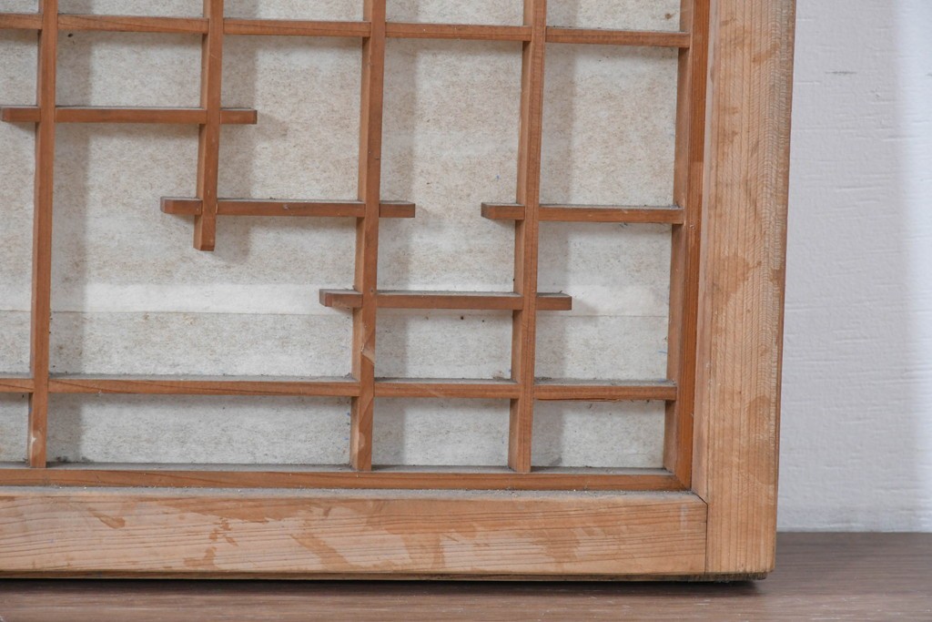 アンティーク建具　昭和初期から中期　幾何学的な桟の意匠が目を引く障子戸窓4枚セット　(R-086108)