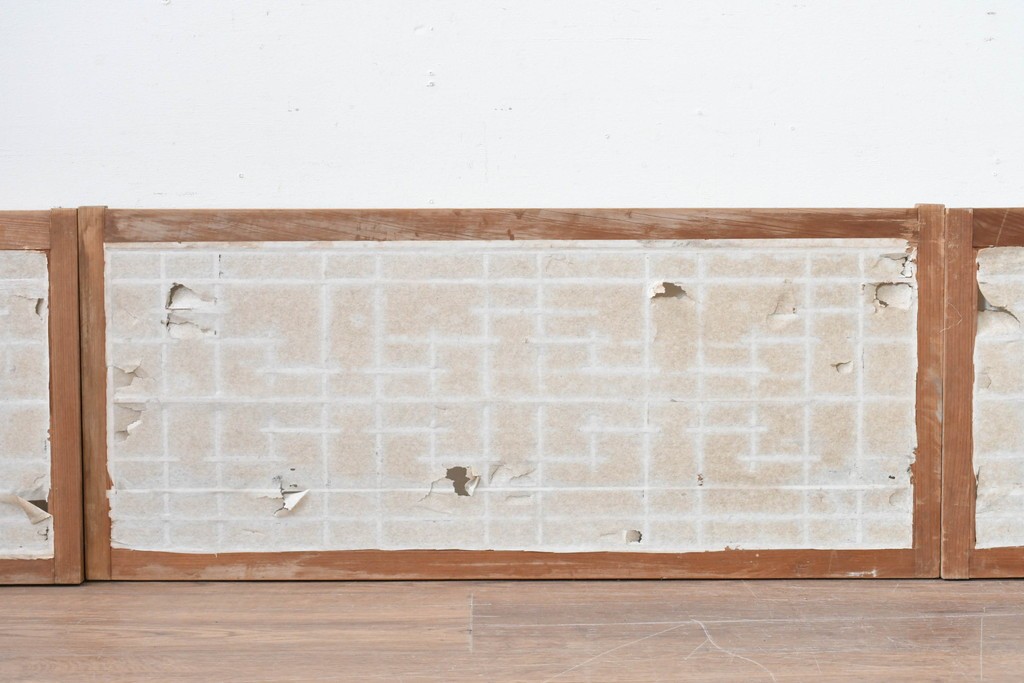 アンティーク建具　昭和初期から中期　幾何学的な桟の意匠が目を引く障子戸窓4枚セット　(R-086108)