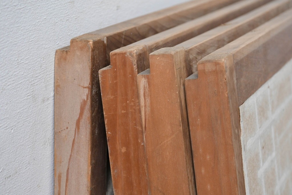 アンティーク建具　昭和初期から中期　幾何学的な桟の意匠が目を引く障子戸窓4枚セット　(R-086108)